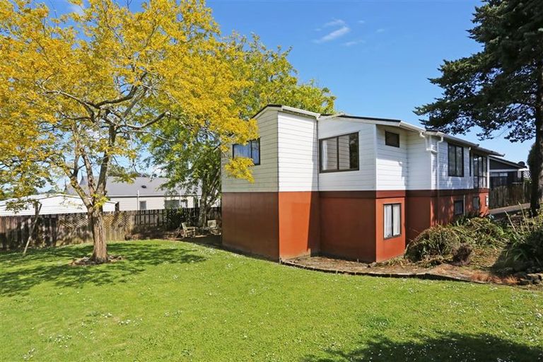 Photo of property in 3 Wesleydale Place, Papakura, 2110