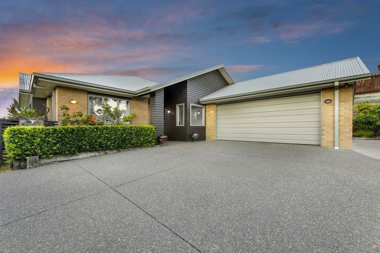 Photo of property in 37 Falcon Drive, Welcome Bay, Tauranga, 3112
