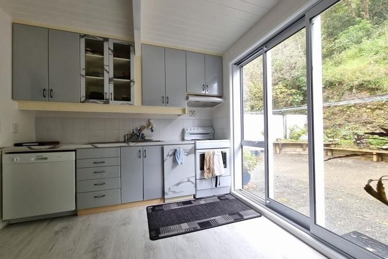 Photo of property in 22a Ranelagh Street, Karori, Wellington, 6012