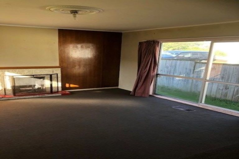 Photo of property in 29 Vodanovich Road, Te Atatu South, Auckland, 0610