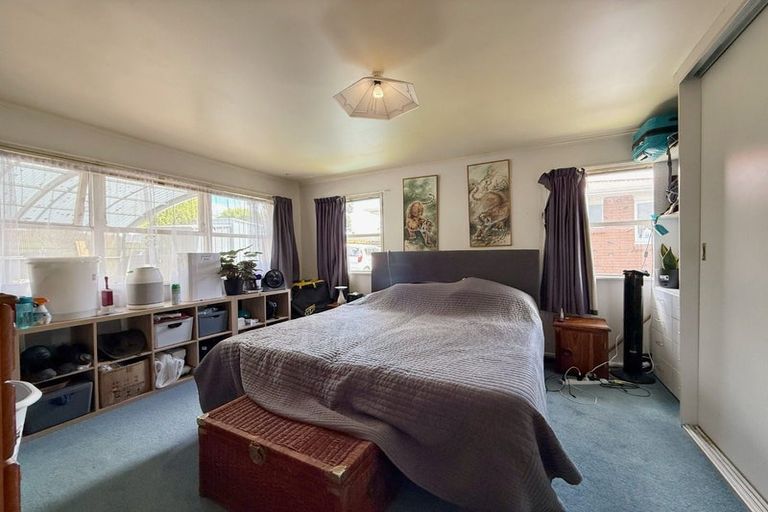 Photo of property in 27 Glendene Avenue, Glendene, Auckland, 0602