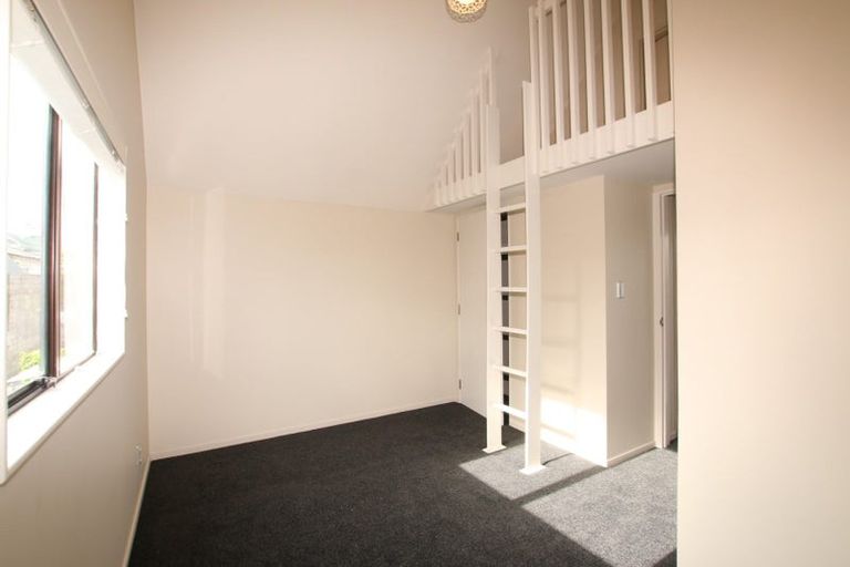 Photo of property in 2/24 Aramoana Avenue, Devonport, Auckland, 0624