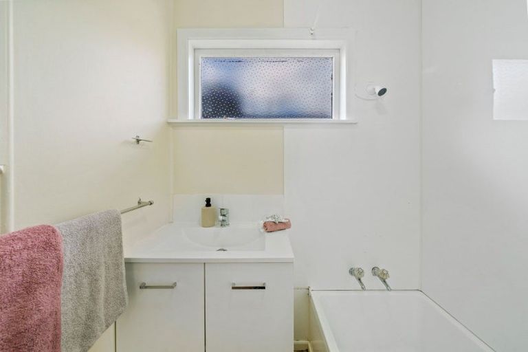 Photo of property in 10 Bythell Street, Wainuiomata, Lower Hutt, 5014