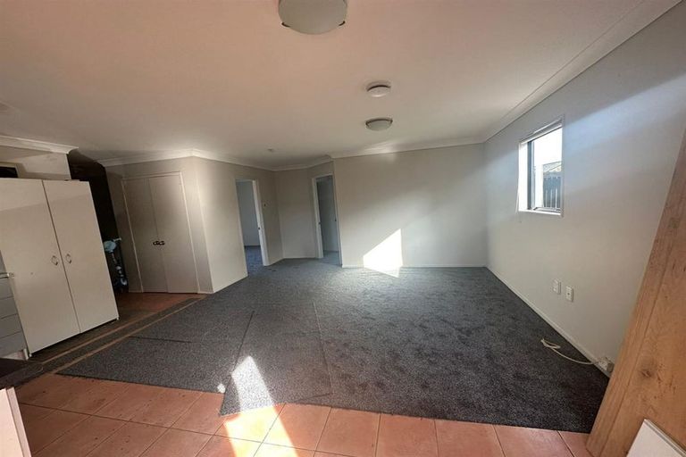 Photo of property in 6 Rhine Place, Weymouth, Auckland, 2103