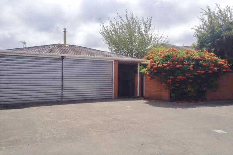 Photo of property in 77 Garreg Road, Bryndwr, Christchurch, 8052