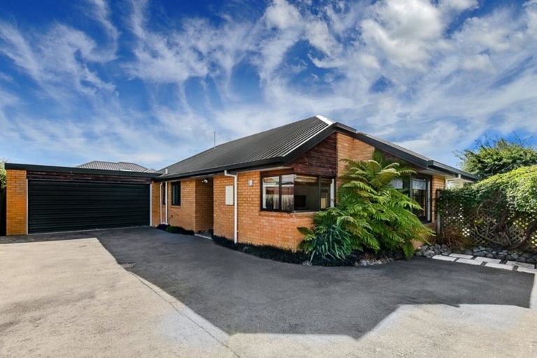 Photo of property in 10a Manly Place, North New Brighton, Christchurch, 8083