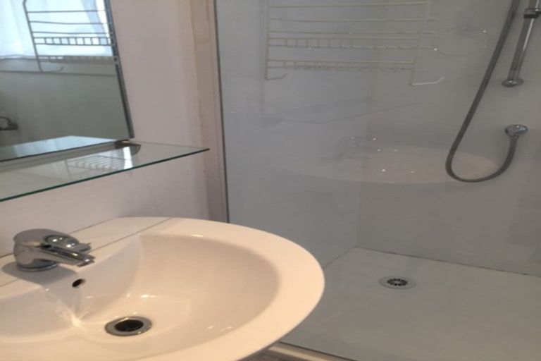 Photo of property in 2 Chaucer Road, Hospital Hill, Napier, 4110