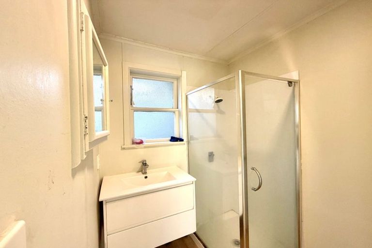 Photo of property in 50 Routley Drive, Glen Eden, Auckland, 0602