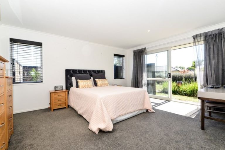 Photo of property in 23 Plescher Crescent, Leamington, Cambridge, 3432