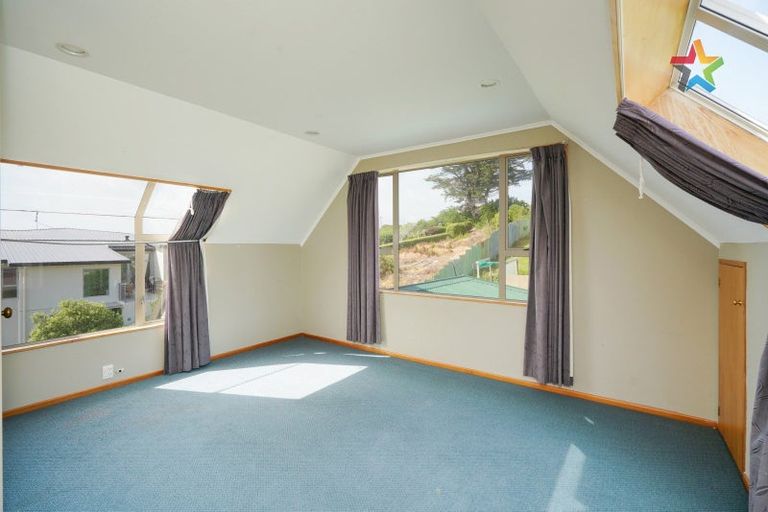 Photo of property in 14 Marine Parade, Bluff, 9814