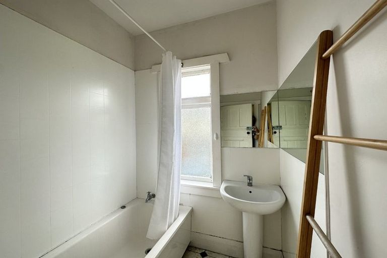 Photo of property in 1/27 Allard Street, Edgeware, Christchurch, 8013