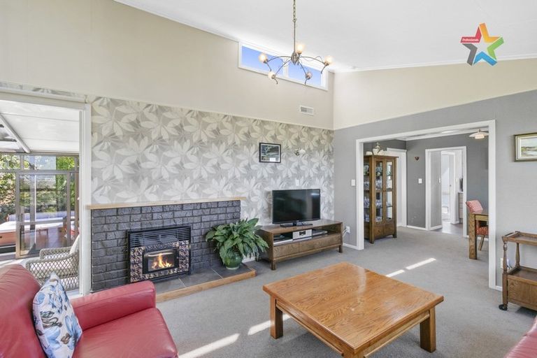 Photo of property in 27 Vista Grove, Kelson, Lower Hutt, 5010