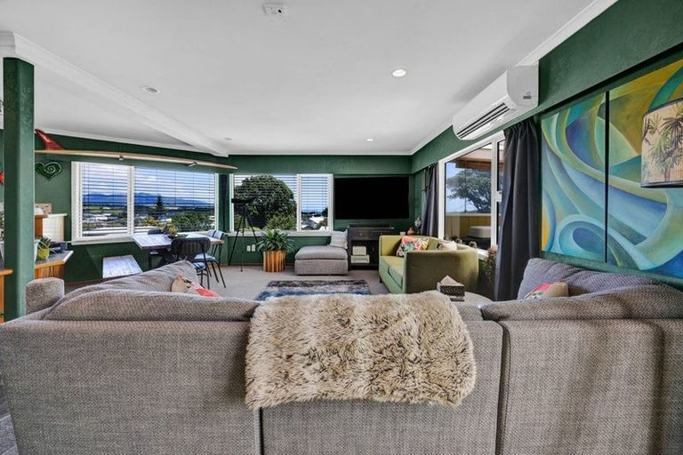Photo of property in 5 Scott Street, Moturoa, New Plymouth, 4310