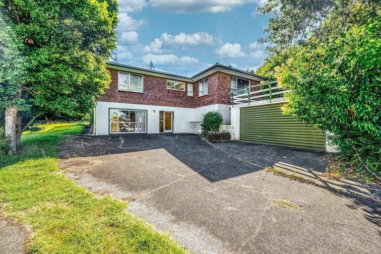 Photo of property in 16 Bacot Place, Howick, Auckland, 2014