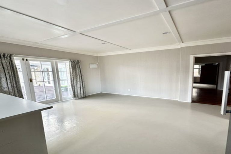 Photo of property in 54 Rogan Street, Mount Roskill, Auckland, 1041