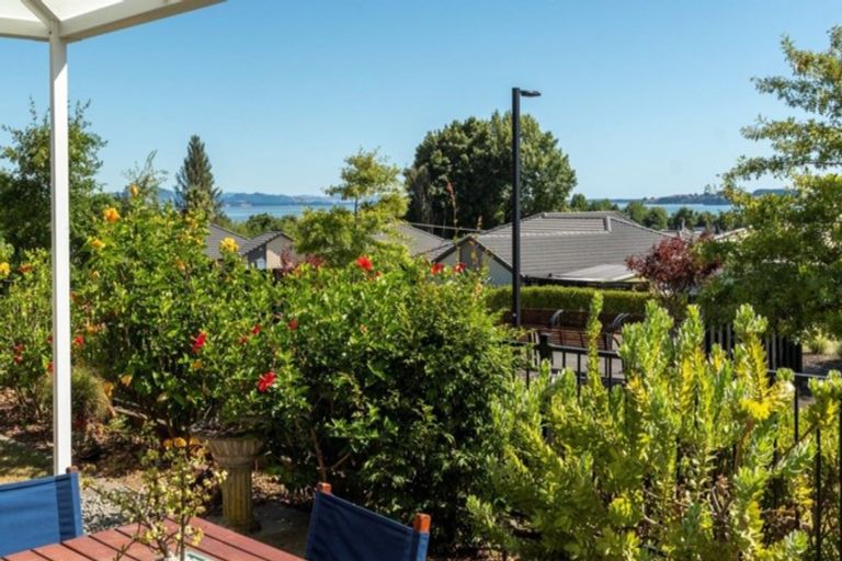 Photo of property in 8 Vista Close, Omokoroa, 3114