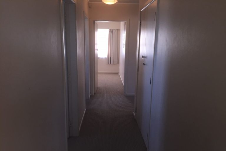 Photo of property in 196 Waimumu Road, Massey, Auckland, 0614