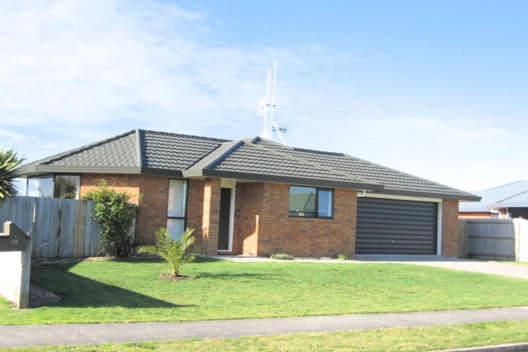 Photo of property in 28 Aldershot Place, Nawton, Hamilton, 3200