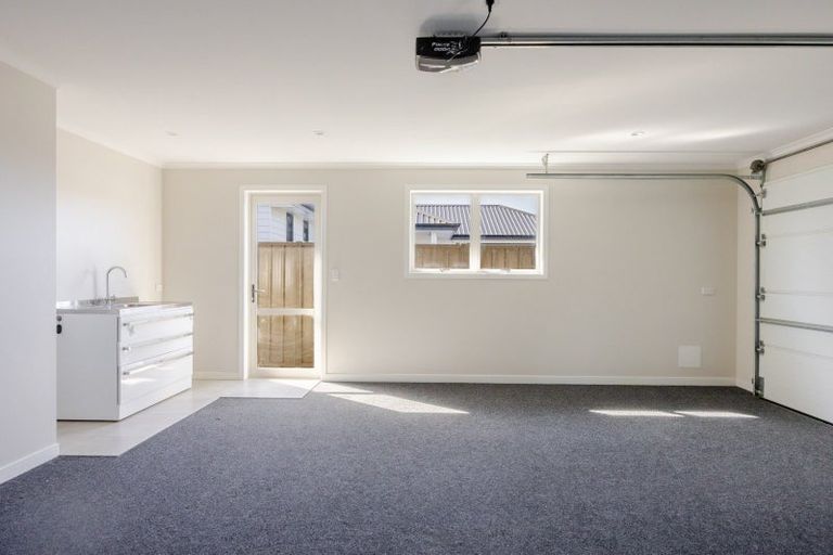 Photo of property in 33 Belgrove Drive, Waipukurau, 4200