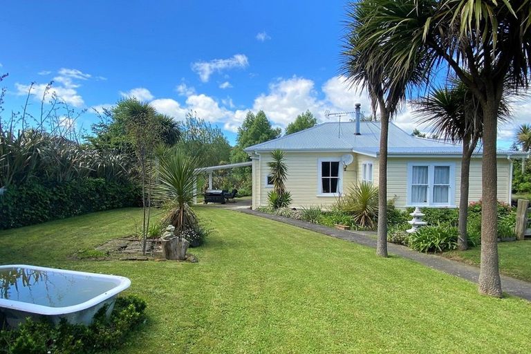 Photo of property in 20 Makomako Street, Pongaroa, 4991