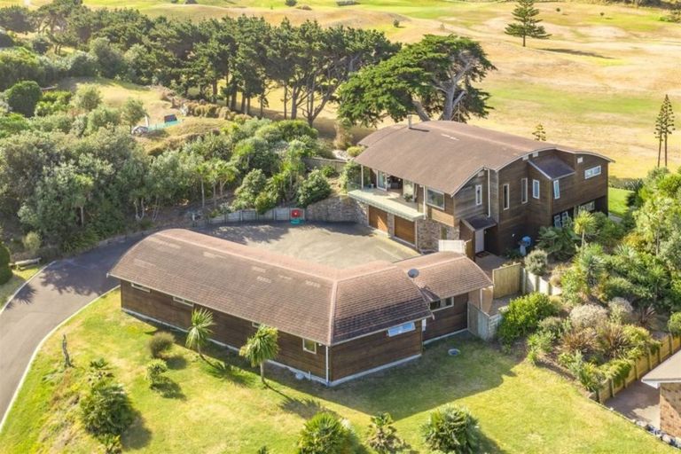 Photo of property in 36 Longbeach Drive, Castlecliff, Whanganui, 4501