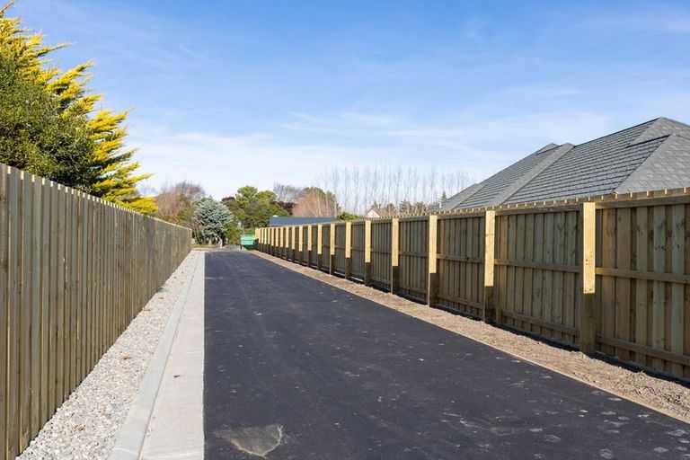 Photo of property in 19 Kirrin Lane, West Melton, 7618