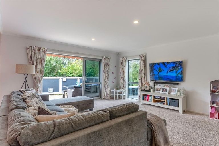 Photo of property in 208 Mazengarb Road, Paraparaumu, 5032