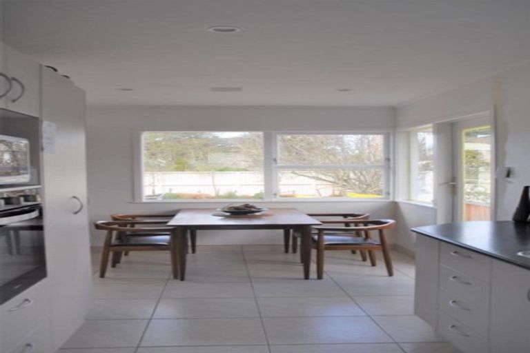 Photo of property in 41 Farquhar Road, Glendene, Auckland, 0602