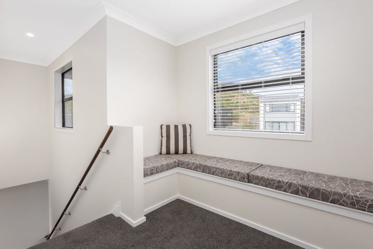 Photo of property in 3 Kaiaho Close, Aotea, Porirua, 5024