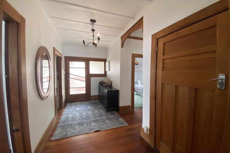 Photo of property in 169 Carrington Street, Lower Vogeltown, New Plymouth, 4310