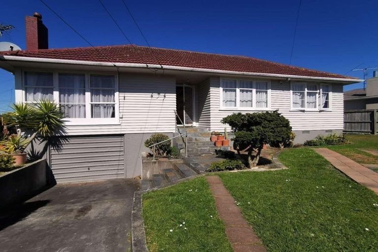 Photo of property in 21 Mcannalley Street, Manurewa East, Auckland, 2102