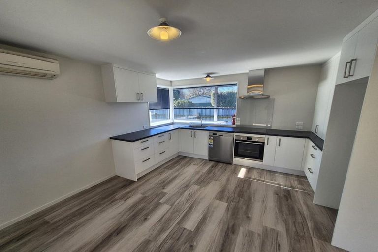 Photo of property in 2/484 Sparks Road, Halswell, Christchurch, 8025