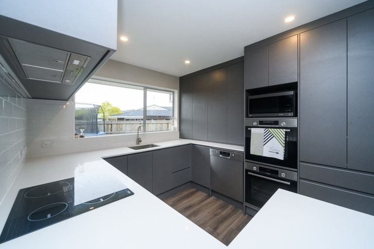 Photo of property in 8 Wedgwood Grove, Highbury, Palmerston North, 4412