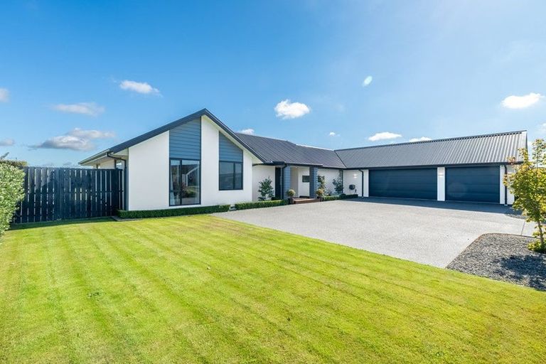 Photo of property in 130 Silver Peaks Drive, West Melton, 7618