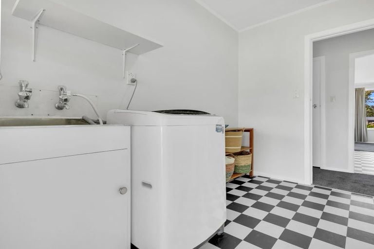 Photo of property in 13 Mangarau Crescent, Havelock North, 4130