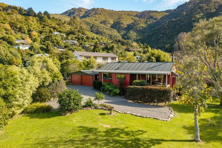 Photo of property in 12 Tirimoana Terrace, Anakiwa, Picton, 7281