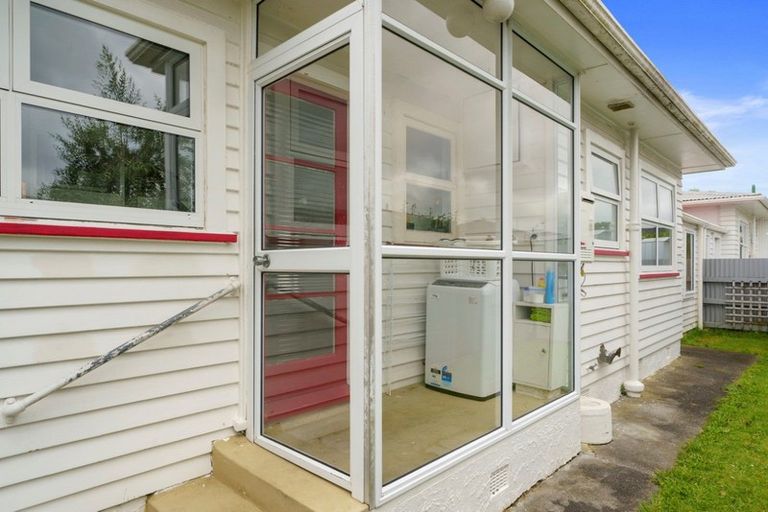 Photo of property in 6 Eton Place, Levin, 5510