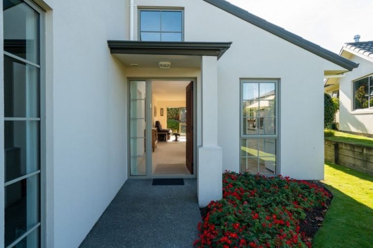 Photo of property in 6 Lakeridge Close, Rangatira Park, Taupo, 3330