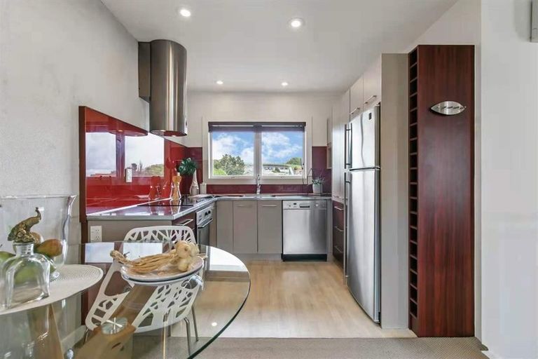 Photo of property in 50b Mellons Bay Road, Mellons Bay, Auckland, 2014