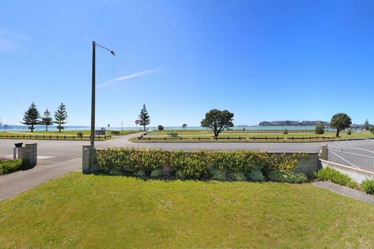 Photo of property in 10 The Esplanade, Westshore, Napier, 4110