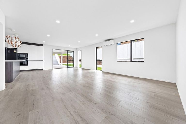 Photo of property in 111 Hillpark Drive, Pokeno, 2402