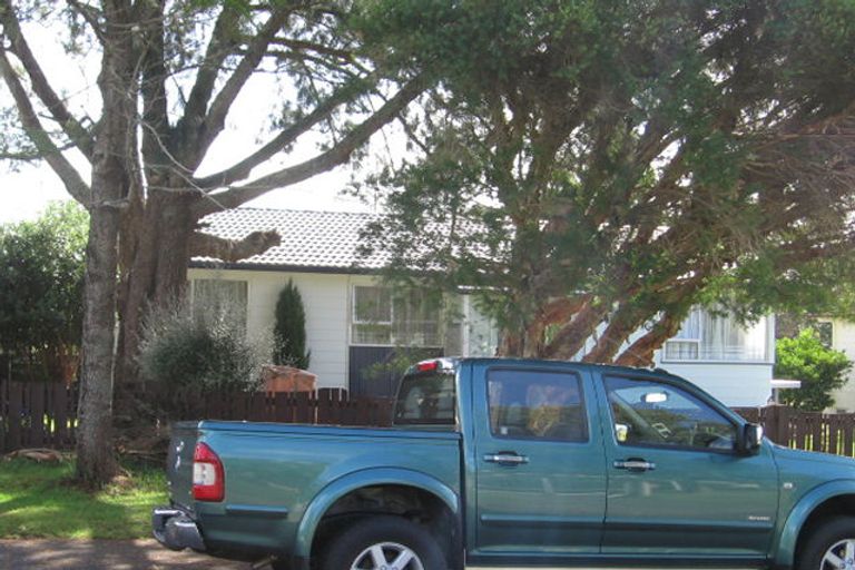 Photo of property in 53 Allington Road, Massey, Auckland, 0614