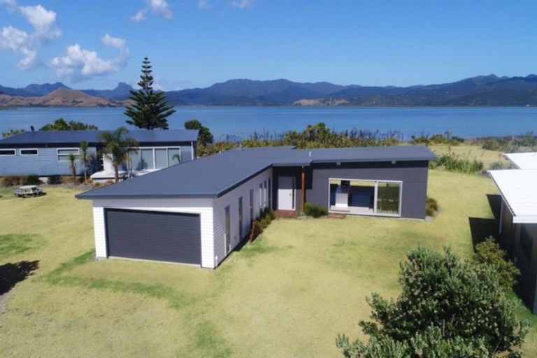 Photo of property in 104 Ti Kouka Crescent, Matarangi, Whitianga, 3592