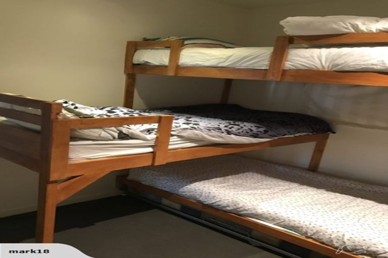 Photo of property in Stadium Garden Flats, 212/107 Thorndon Quay, Pipitea, Wellington, 6011