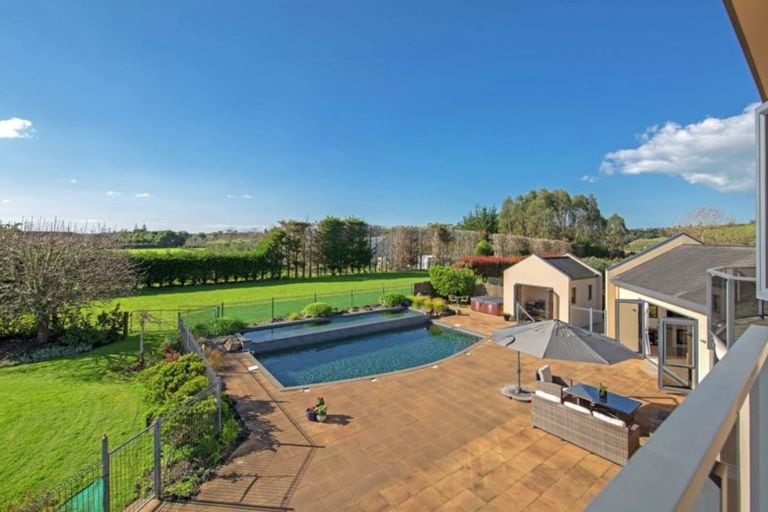 Photo of property in 68 Porterfield Road, Whitford, Howick, 2571