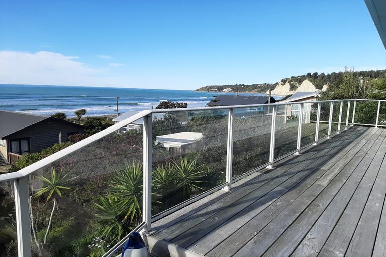 Photo of property in 2 Tainui Rise, Gore Bay, Cheviot, 7383