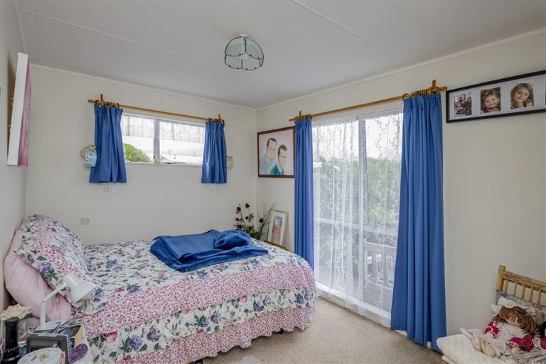 Photo of property in 110 Ryder Crescent, Levin, 5510