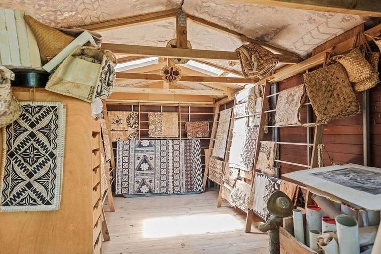 Photo of property in 76 Top Town Place, Coromandel, 3506