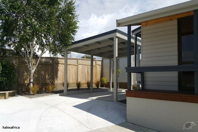 Photo of property in 8 Vincent Drive, Levin, 5510