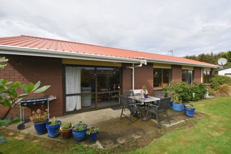 Photo of property in 16 Gretna Street, Heidelberg, Invercargill, 9812